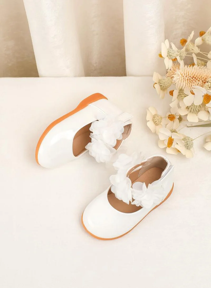 تايك تو حذاء باليرينا فلات بتزيين زهرة